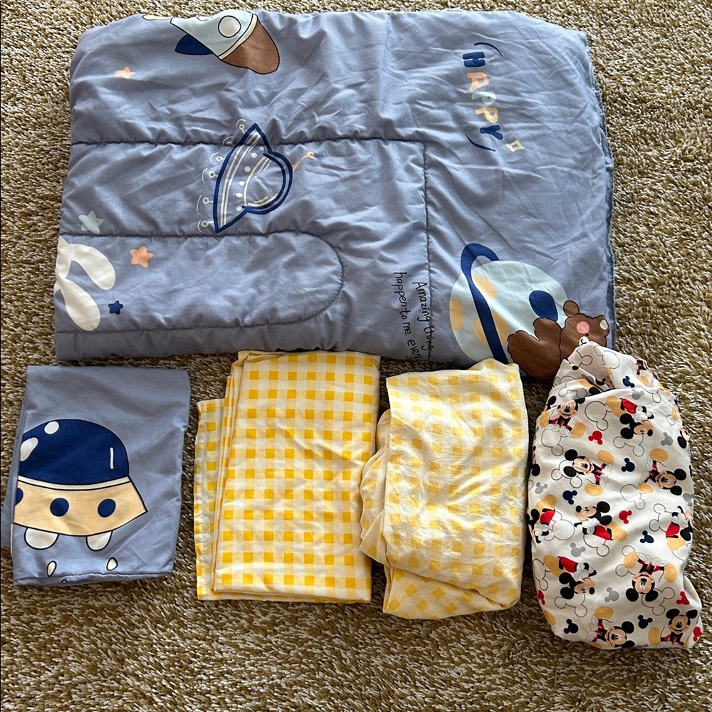 Baby Bedding Set with Cartoon Prints
